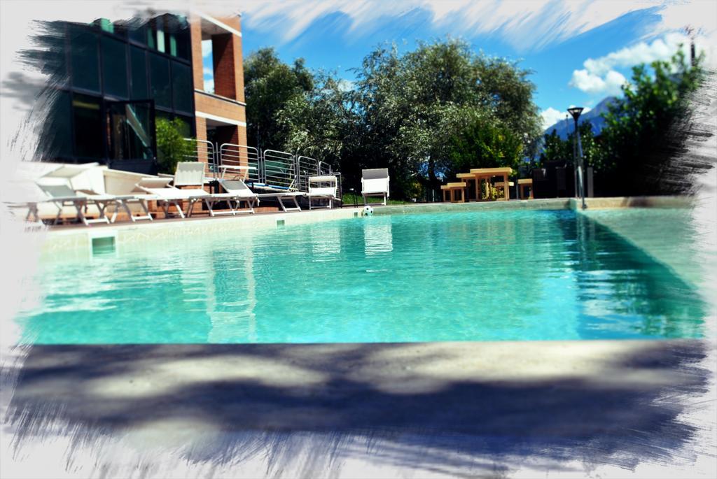 Hostellerie Du Cheval Blanc Aosta Exterior photo